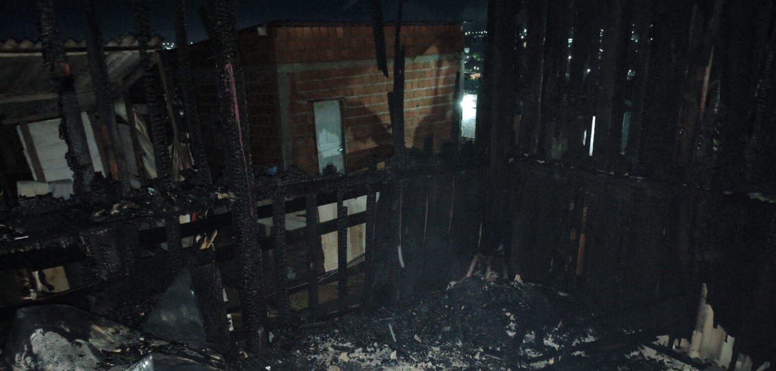 Incêndio em Manaus: Vazamento de gás causa queimaduras graves em homem Incêndio em Manaus: Vazamento de gás causa queimaduras graves em homem