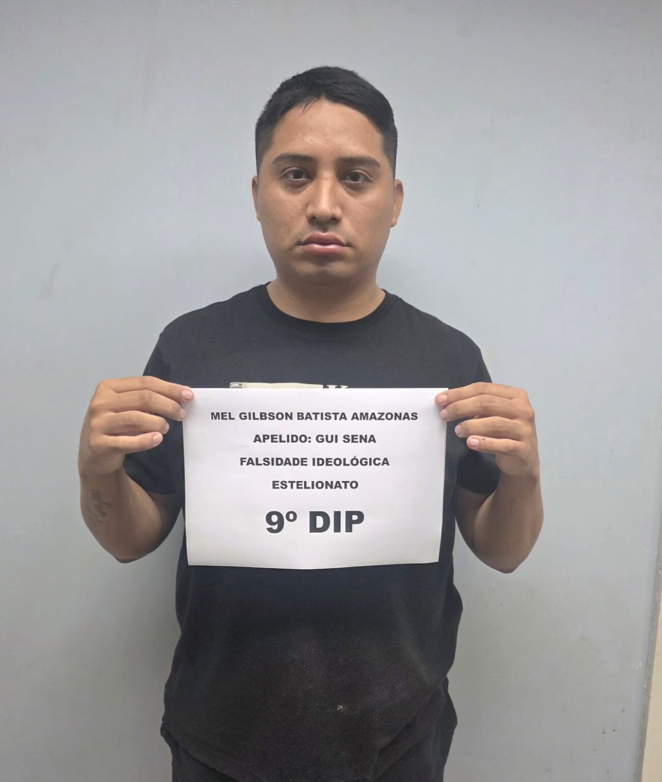 Influenciador Detido em Manaus por Golpes com Perfis Falsos de Celebridades