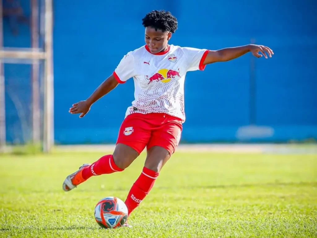 Jogadora Denuncia Racismo em Partida de Futebol Feminino em Manaus