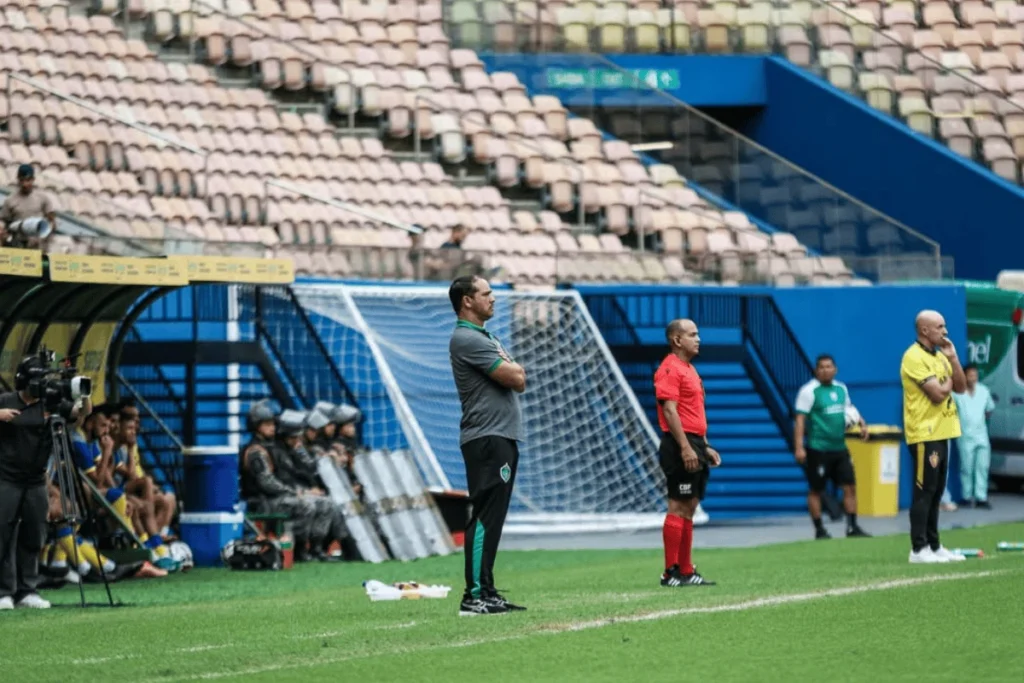 Manaus-AM Realiza Demissão de Técnico Após Derrota no Brasileirão Série D