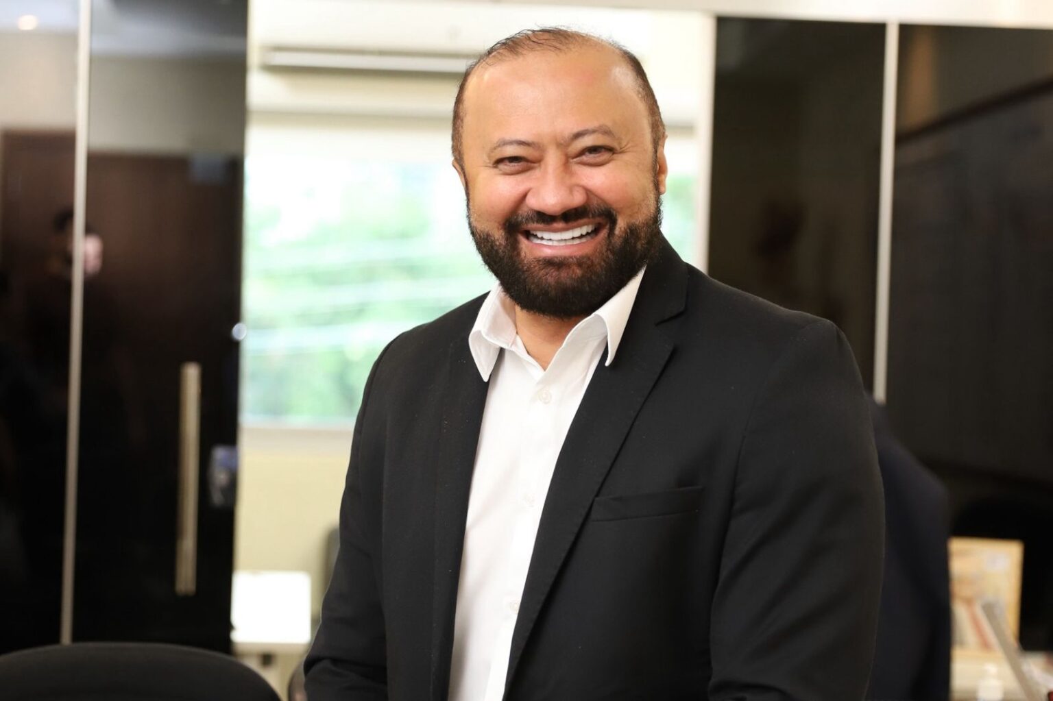 Prefeito Renato Junior Anuncia Nomeação de Arone Bentes como Novo Secretário de Educação em Manaus