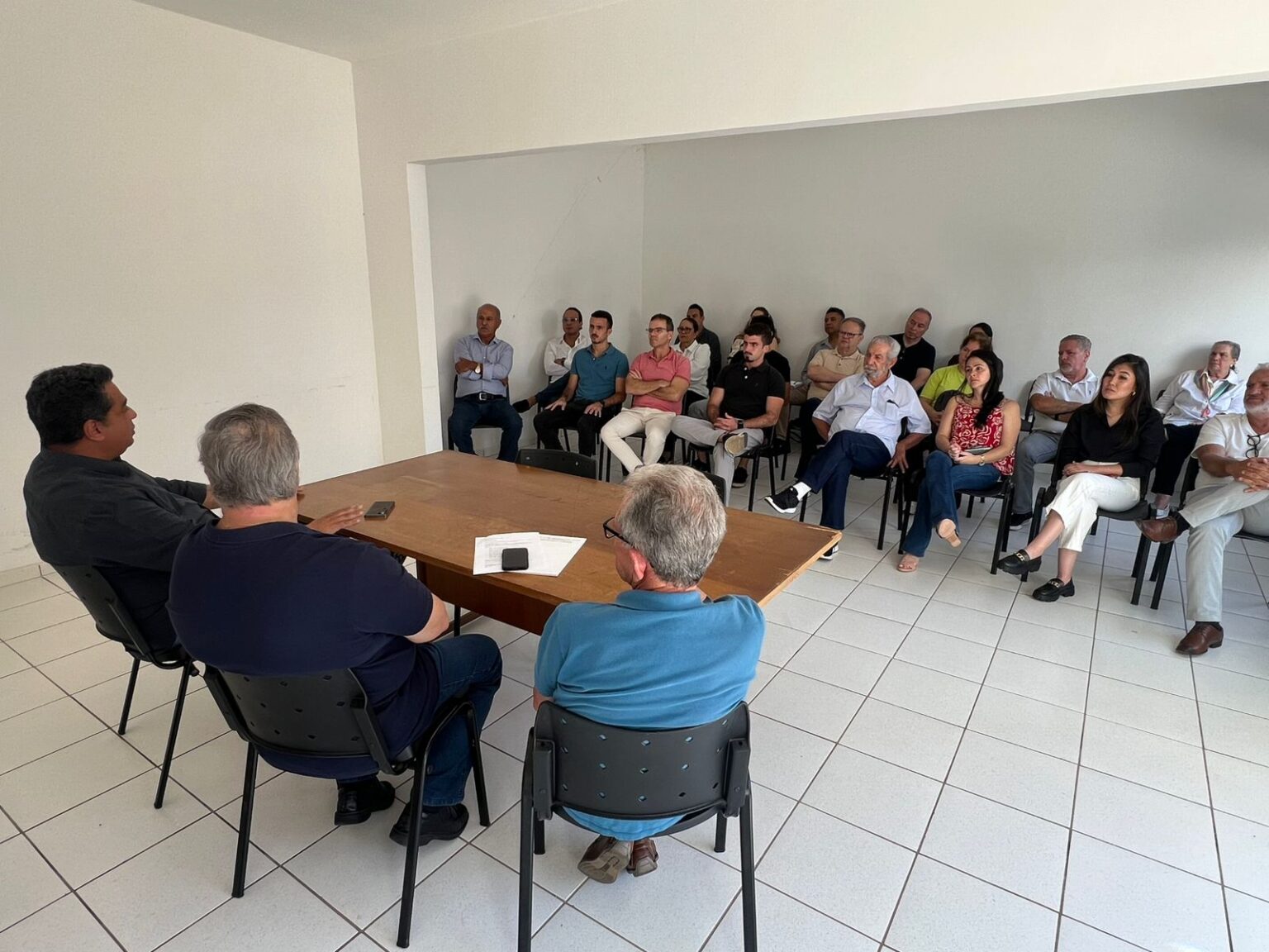 Prefeitura e Setor Hoteleiro de Poços de Caldas Definem Estratégias para Fortalecer o Turismo