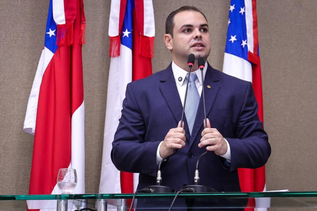 Roberto Cidade Renuncia ao Salário de Governador e Opta pela Remuneração de Deputado