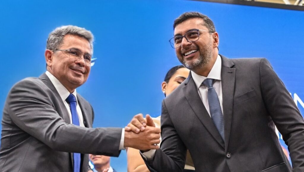 Xeque-mate Político: Wilson Lima e Tadeu de Souza Renunciam e Roberto Cidade Assume o Governo Xeque-mate Político: Wilson Lima e Tadeu de Souza Renunciam e Roberto Cidade Assume o Governo