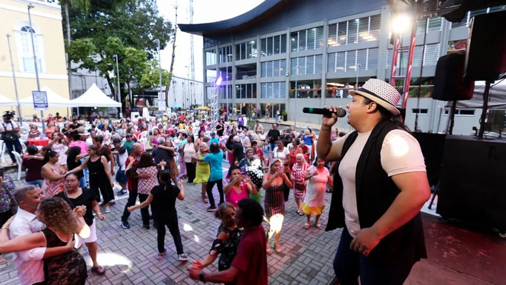 Terceira Edição do Bolerão da Saudade Reúne Idosos em Manaus com Música e Alegria