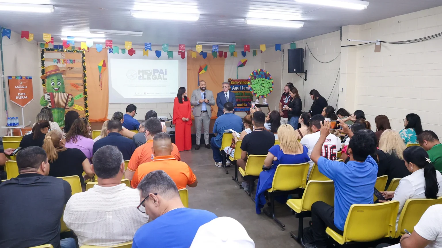 Prefeitura de Manaus e TJ-AM avançam no projeto ‘Meu Pai é Legal’ para fortalecer direitos de crianças Prefeitura de Manaus e TJ-AM avançam no projeto ‘Meu Pai é Legal’ para fortalecer direitos de crianç