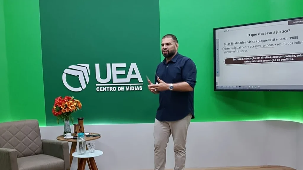 Capacitação da Defensoria Pública prepara alunos de Direito da UEA para atendimentos no interior do Amazonas Capacitação da Defensoria Pública prepara alunos de Direito da UEA para atendimentos no interior do