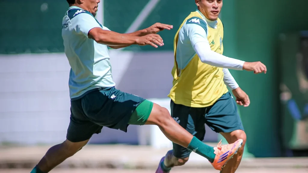 Guarani enfrenta Amazonas no Brinco de Ouro com chance real de assumir liderança da Série C