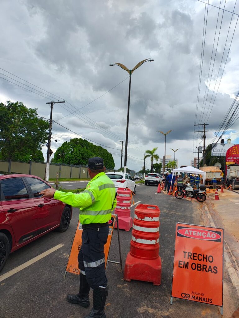 Águas de Manaus é Notificada pela PMM Após Vazamento na Zona Oeste