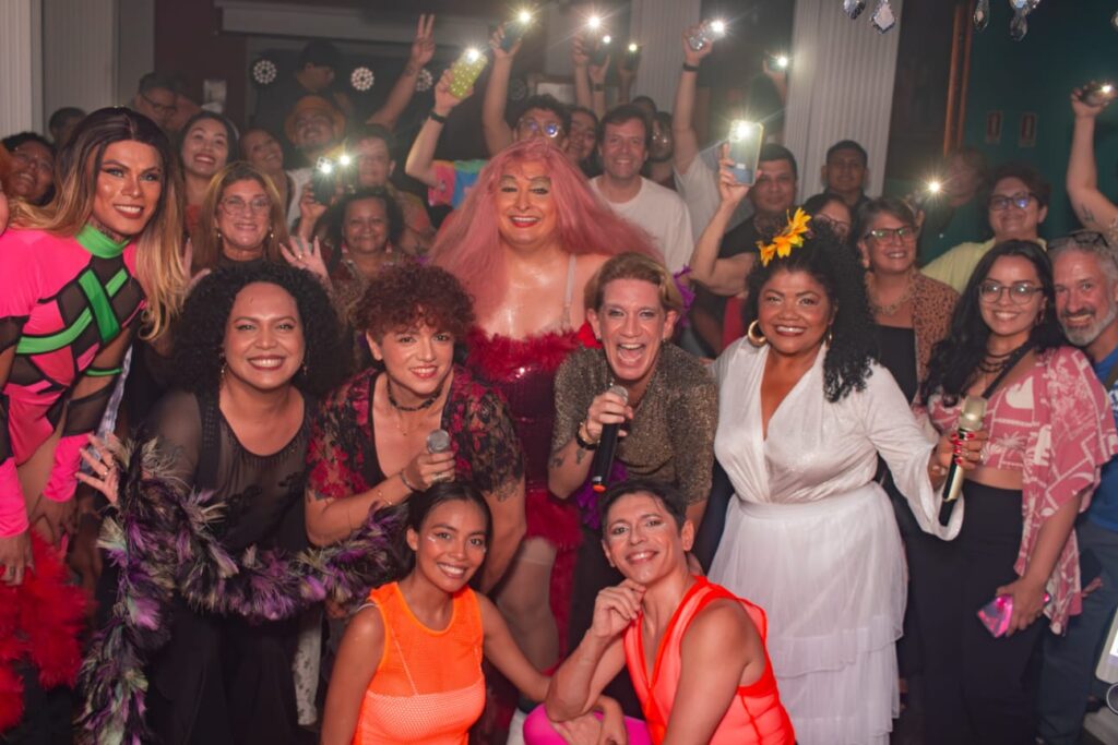 Amazonian Queen Star Show: Um Espetáculo Imperdível no Teatro ICBEU