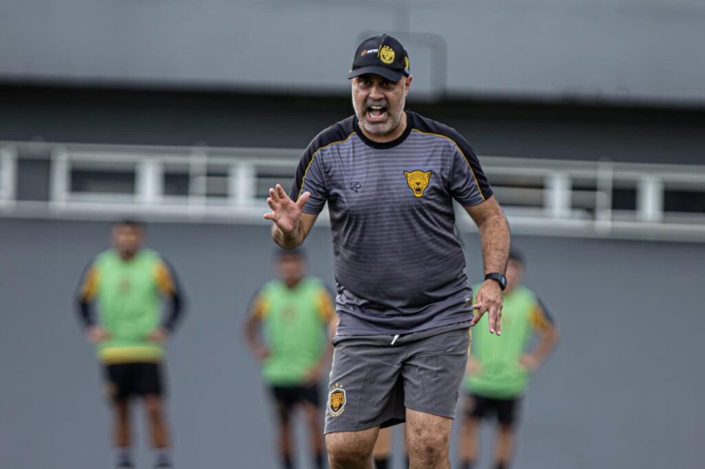 Cristian de Souza Assume o Santa Cruz Após Passagem pelo Amazonas