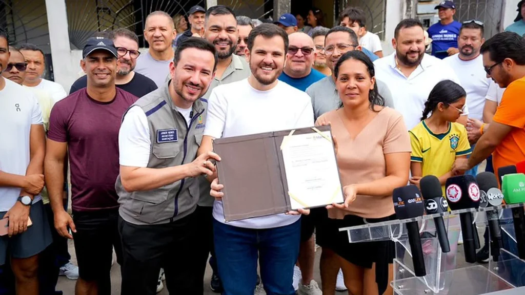 Prefeito Renato Junior retoma programa 'Casa Manauara' para reformar 300 casas em Manaus