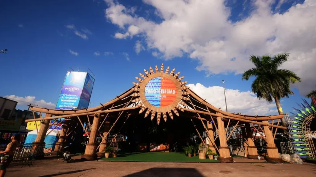 Festival de Parintins 2026: Info Store e JBL fazem ativação inédita no Turistódromo Festival de Parintins 2026: Info Store e JBL fazem ativação inédita no Turistódromo