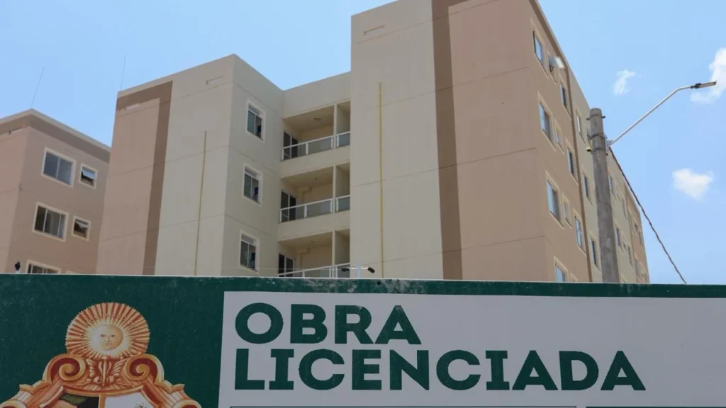 Prefeitura de Manaus reforça obrigação de identificação em obras com mais de 380 mil m² licenciados