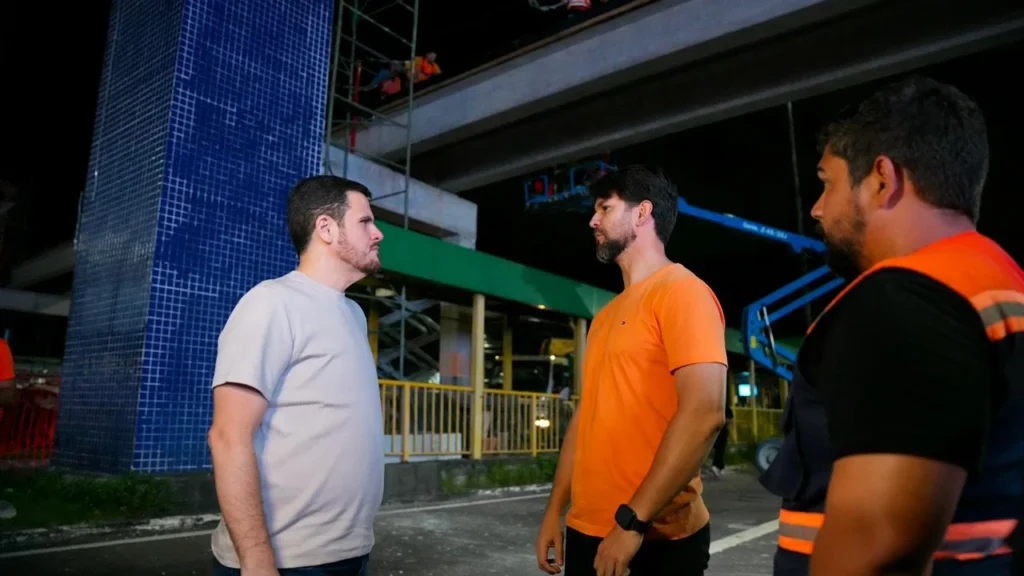 Concretagem da Passarela na Avenida Torquato Tapajós Avança com Renato Junior Concretagem da Passarela na Avenida Torquato Tapajós Avança com Renato Junior