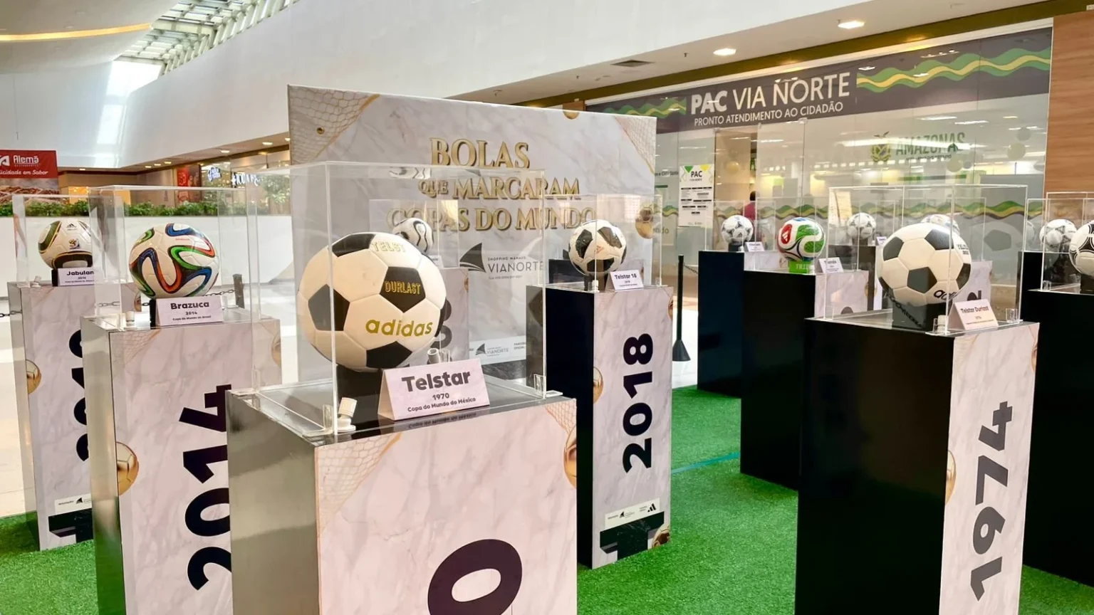 Exposição no Manaus ViaNorte destaca bolas históricas das Copas do Mundo Exposição no Manaus ViaNorte destaca bolas históricas das Copas do Mundo