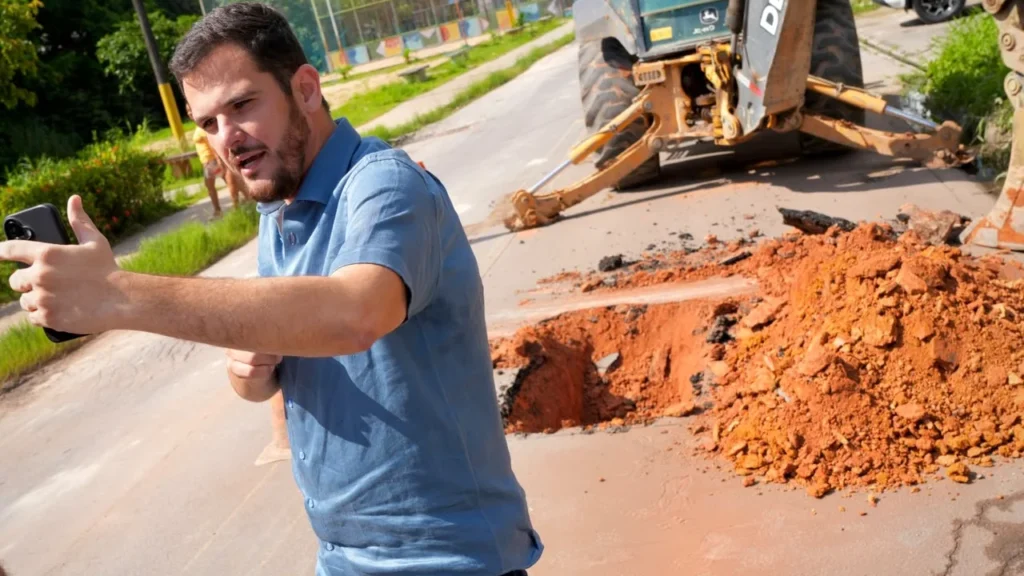 Prefeito Renato Junior flagra obra embargada da Águas de Manaus e reforça fiscalização rigorosa