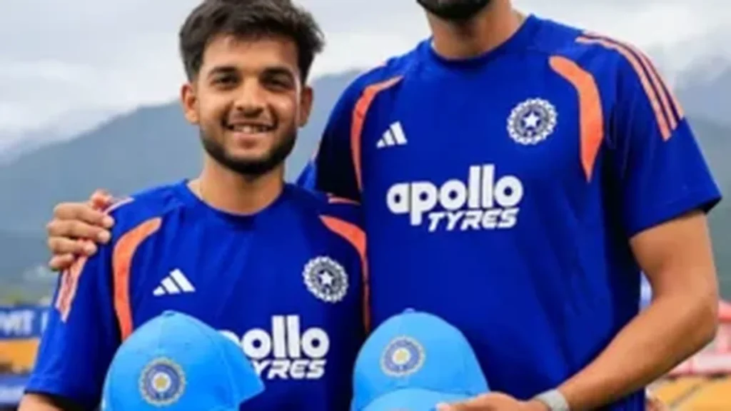 Harsh Dubey e Gurnoor Brar estreiam em ODI na Índia em duelo contra Afeganistão Harsh Dubey e Gurnoor Brar estreiam em ODI na Índia em duelo contra Afeganistão