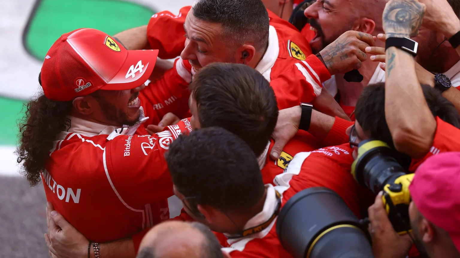 GP de Barcelona-Catalunha 2026: Hamilton encerra jejum da Ferrari e conquista vitória histórica GP de Barcelona-Catalunha 2026: Hamilton encerra jejum da Ferrari e conquista vitória histórica