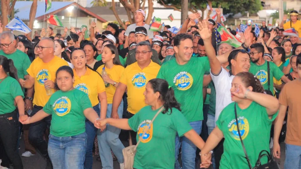 Marcha para Jesus impulsiona turismo religioso e reúne milhares em Parintins Marcha para Jesus impulsiona turismo religioso e reúne milhares em Parintins