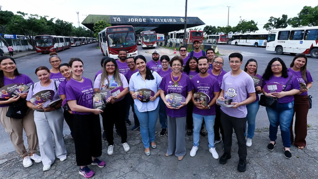 Prefeitura de Manaus intensifica combate à violência contra idosos com ação educativa no Terminal 4