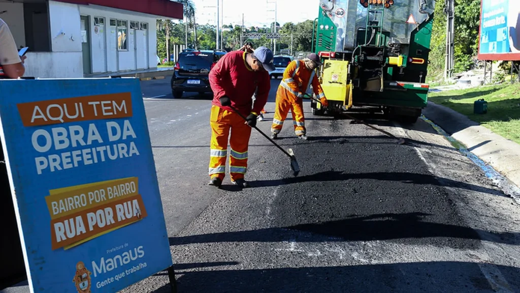 Prefeitura de Manaus intensifica obras de recuperação asfáltica e amplia mobilidade na zona Norte Prefeitura de Manaus intensifica obras de recuperação asfáltica e amplia mobilidade na zona Norte
