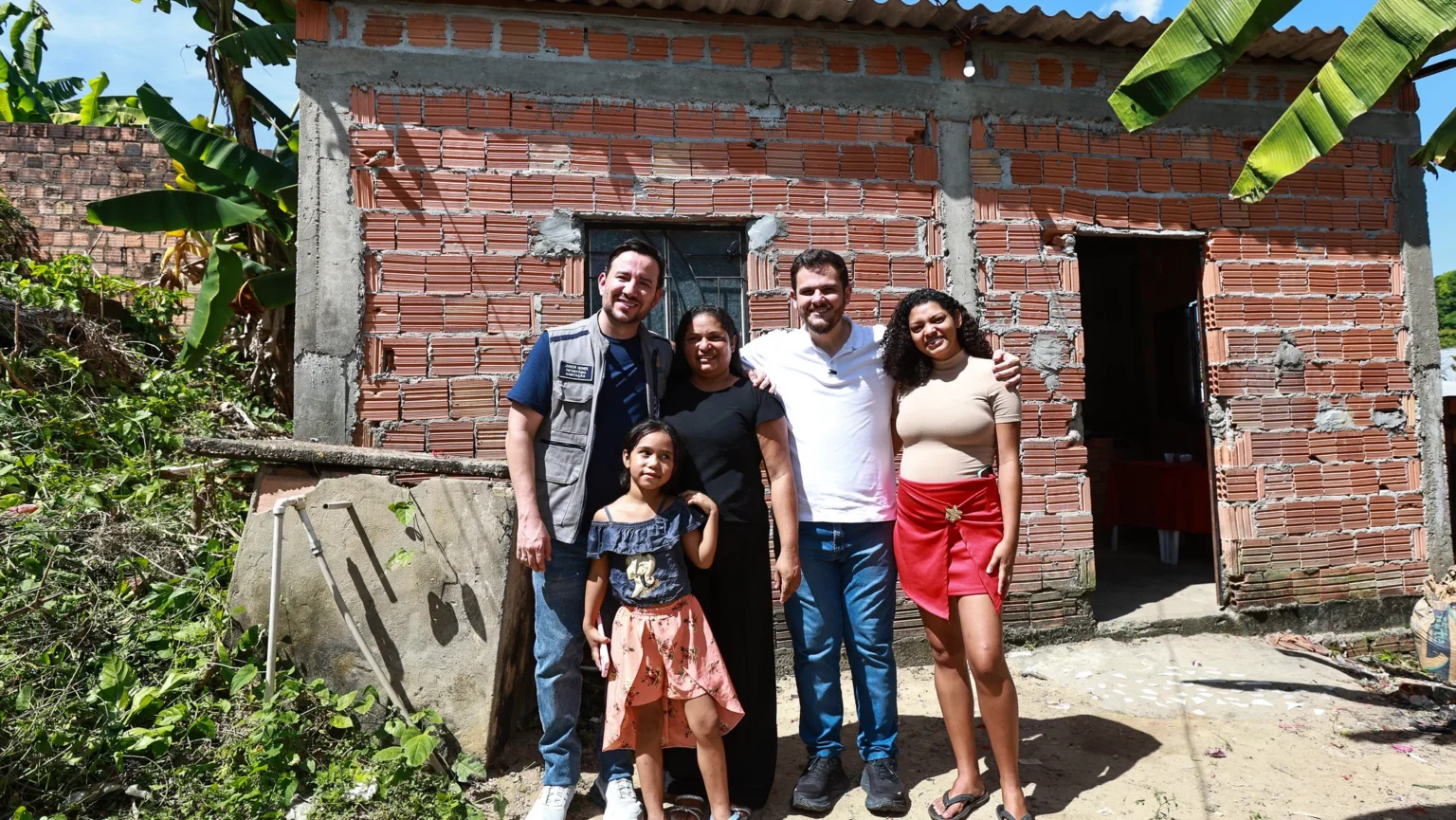 Prefeito Renato Junior avança com programa Casa Manauara em Jorge Teixeira para 25 famílias