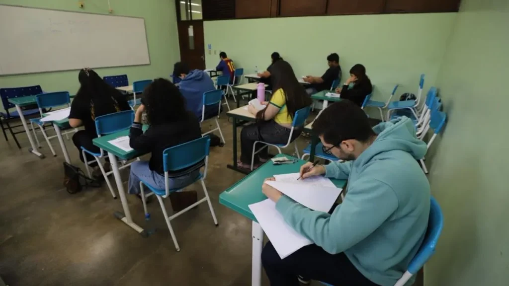 Defensoria do Amazonas reúne 336 candidatos em prova para estágio em Manaus Defensoria do Amazonas reúne 336 candidatos em prova para estágio em Manaus