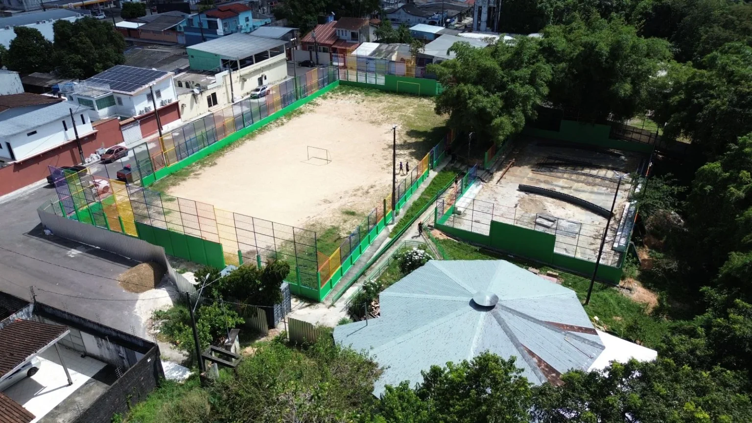 Prefeitura de Manaus avança na revitalização do Campo do Curubal com foco em inclusão social Prefeitura de Manaus avança na revitalização do Campo do Curubal com foco em inclusão social