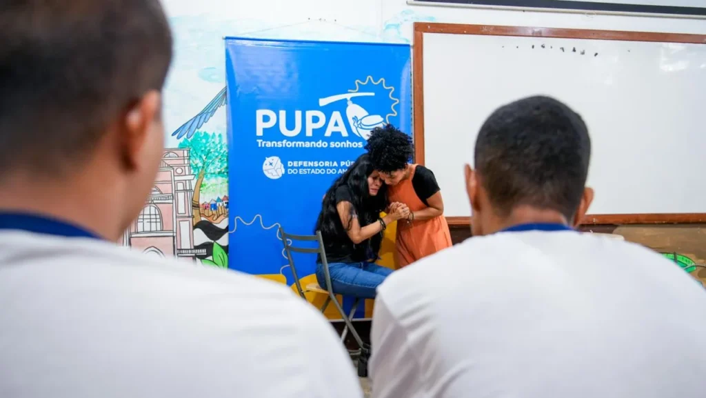 Peça teatral no Amazonas promove reflexão sobre saúde mental entre socioeducandos Peça teatral no Amazonas promove reflexão sobre saúde mental entre socioeducandos