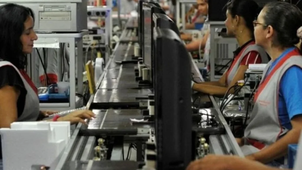 Copa do Mundo impulsiona produção de TVs e empregos no Polo Industrial de Manaus em 2026 Copa do Mundo impulsiona produção de TVs e empregos no Polo Industrial de Manaus em 2026