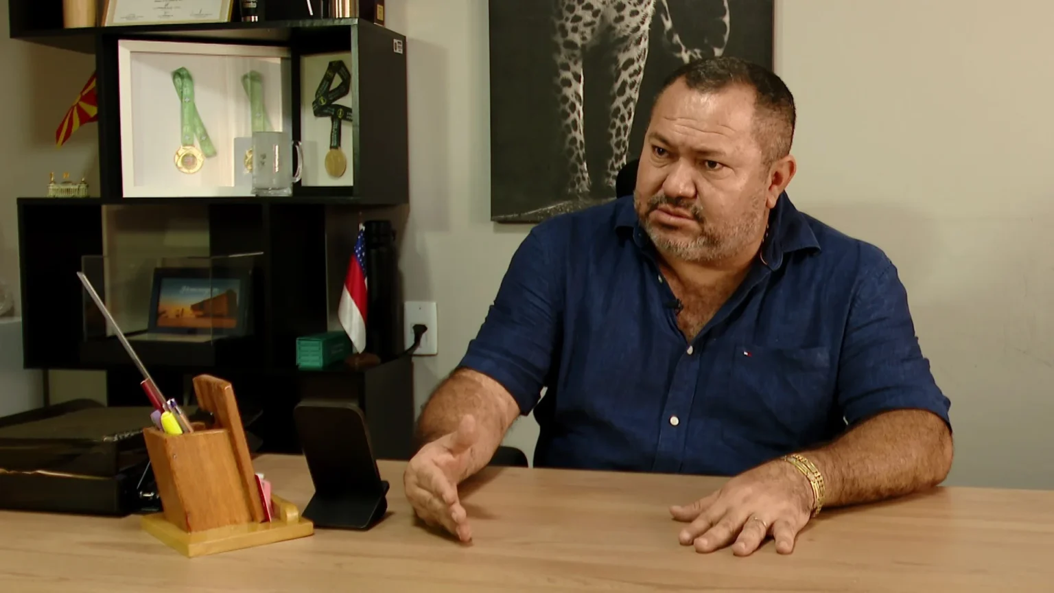 Presidente do Amazonas rebate críticas sobre vídeo com erros de Léo Coelho e explica escolha das imagens Presidente do Amazonas rebate críticas sobre vídeo com erros de Léo Coelho e explica escolha das ima