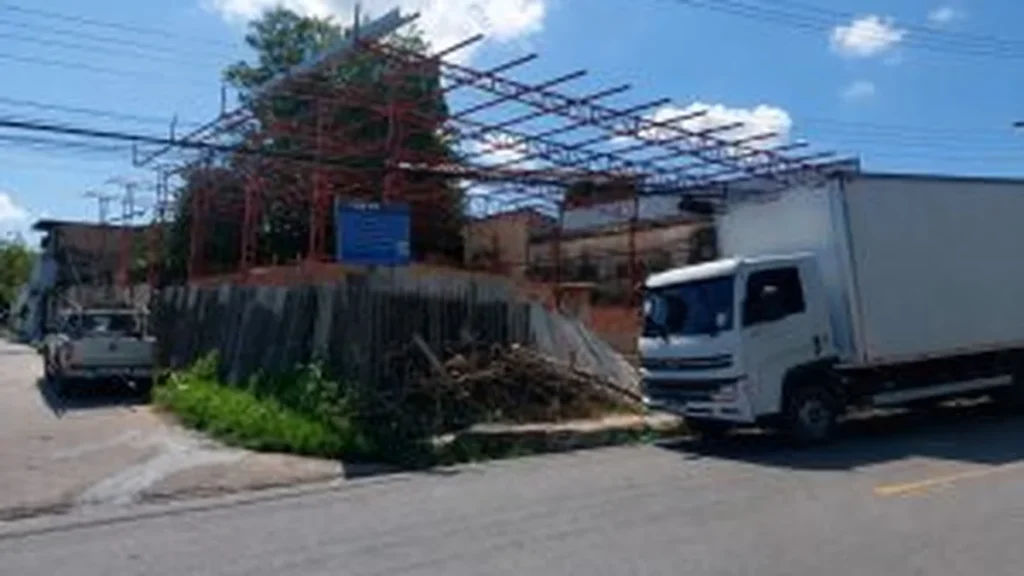 Obra embargada na Redenção passa por nova fiscalização e enfrenta medidas administrativas Obra embargada na Redenção passa por nova fiscalização e enfrenta medidas administrativas