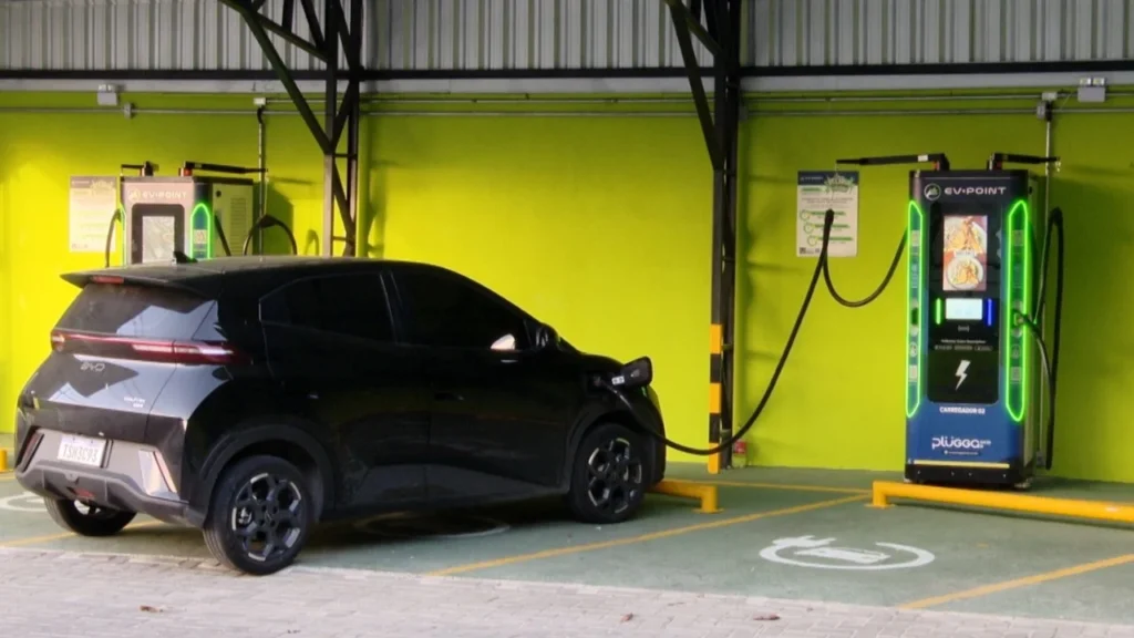 Crescimento de 150% na frota de carros elétricos impulsiona Amazonas na Região Norte Crescimento de 150% na frota de carros elétricos impulsiona Amazonas na Região Norte