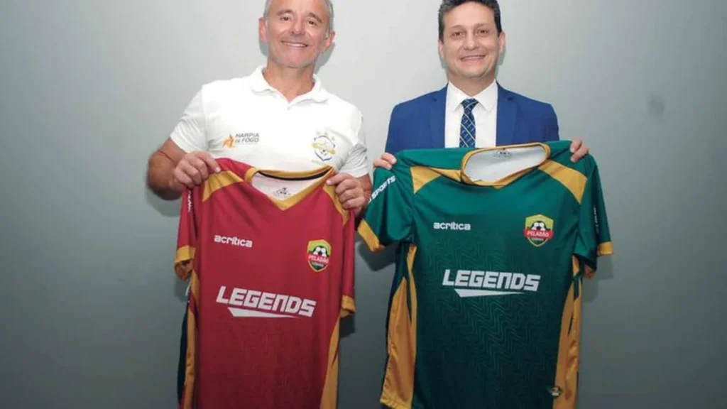 Peladão Legends reúne craques históricos do futebol amazonense em duelo inesquecível Peladão Legends reúne craques históricos do futebol amazonense em duelo inesquecível
